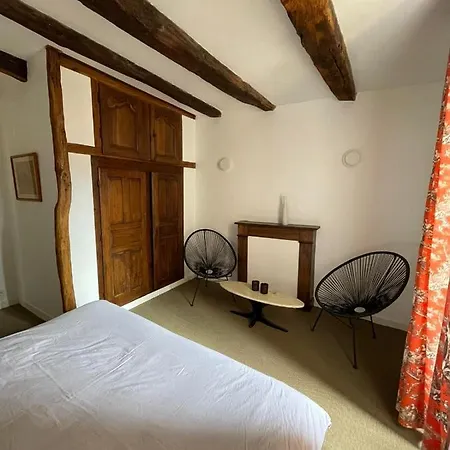 Dans Maison Du Xvi Siecle * Cajarc