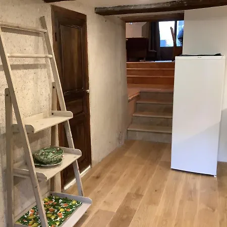 Dans Maison Du Xvi Siecle Holiday home *